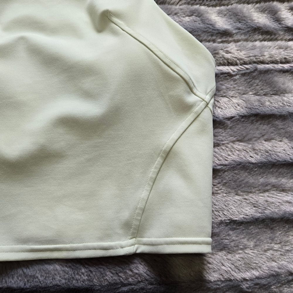 ❌️SOLD❌️ Lululemon Invigorate Training Tank Top - Light Green - Picture 3 of 9